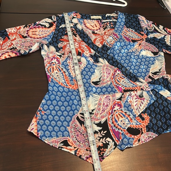 Chenault Flowy Patchwork Wrap Around Floral Blouse Bell Sleeves Size M - Picture 11 of 12